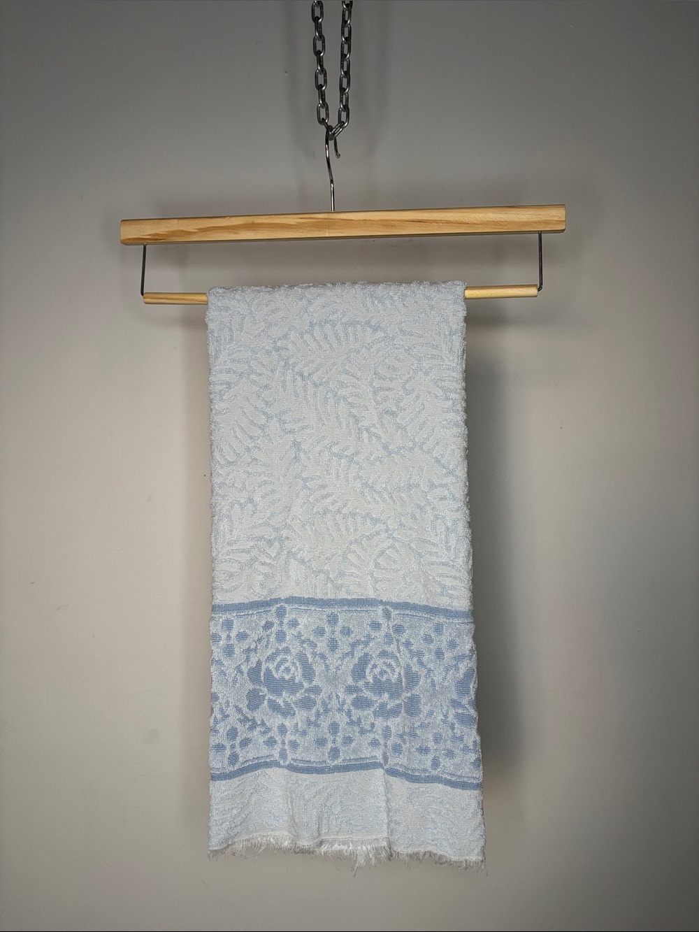 Vintage 70s CANNON Royal Family Sculpted Bath Towel Baby Blue